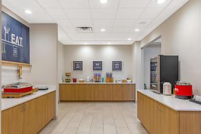 Hampton Inn & Suites Plymouth