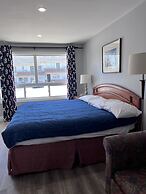 Knights Inn Midland, ON