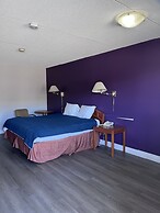 Knights Inn Midland, ON