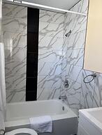 Knights Inn Midland, ON