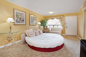 Knights Inn Midland, ON