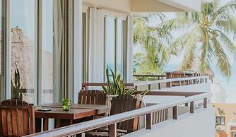 Ixchel Beach Hotel