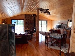 Kiwassa Lake Bed & Breakfast
