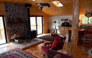 Kiwassa Lake Bed & Breakfast