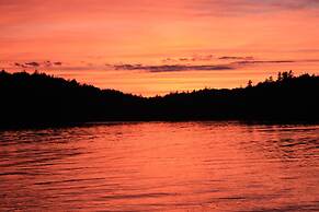 Kiwassa Lake Bed & Breakfast