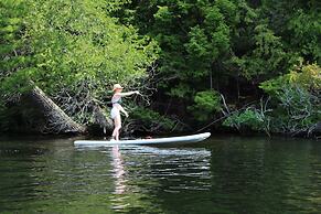 Kiwassa Lake Bed & Breakfast