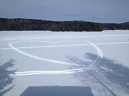 Kiwassa Lake Bed & Breakfast