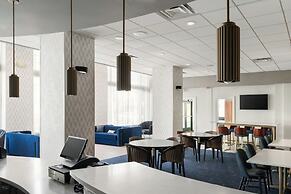 Courtyard by Marriott St. Petersburg Downtown
