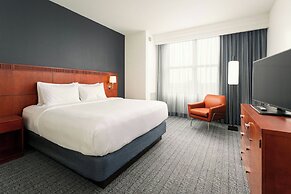 Courtyard by Marriott St. Petersburg Downtown