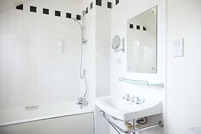 The Bell Hotel Thetford by Greene King Inns