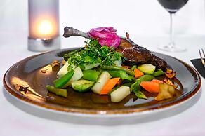 Park Inn by Radisson Oslo Airport Hotel West