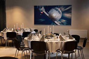 Park Inn by Radisson Oslo Airport Hotel West