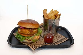 Park Inn by Radisson Oslo Airport Hotel West