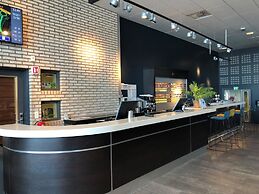 Park Inn by Radisson Oslo Airport Hotel West