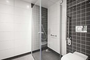 Park Inn by Radisson Oslo Airport Hotel West