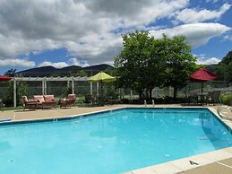 The Lodge At Jackson Village