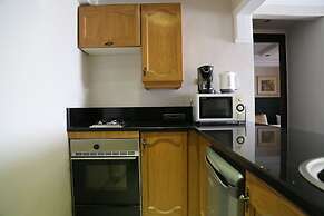 Gondola Hotel and Suites