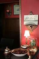 Gondola Hotel and Suites