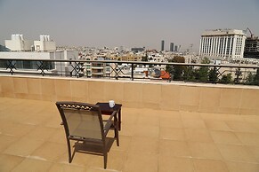 Gondola Hotel and Suites