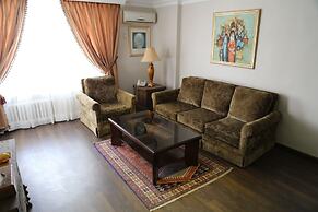 Gondola Hotel and Suites