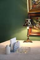 Gondola Hotel and Suites