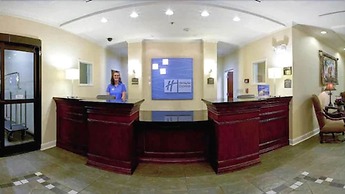 Holiday Inn Express Hotel & Suites Dyersburg by IHG