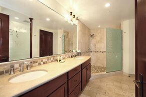 Waipouli Beach Resorts & Spa Kauai by OUTRIGGER