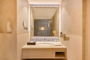 Lemon Tree Amarante Beach Resort, Goa