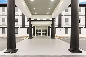 Sonesta Essential Savannah