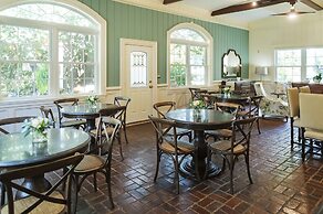 Arrowhead Inn
