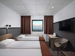 Hotel Cabin