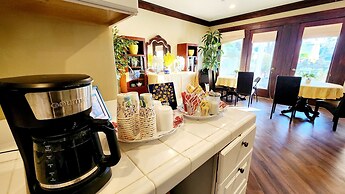 Santa Paula Inn