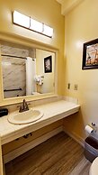 Santa Paula Inn