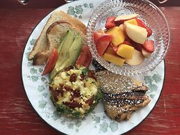 Innisfree Bed & Breakfast