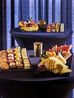 Gatsby Hotel & Restaurant by Happyculture