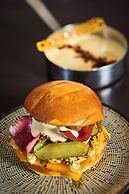 Gatsby Hotel & Restaurant by Happyculture