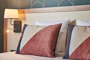 Gatsby Hotel & Restaurant by Happyculture