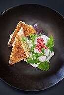 Gatsby Hotel & Restaurant by Happyculture