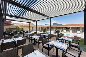 Gatsby Hotel & Restaurant by Happyculture