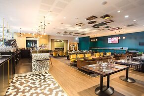 Gatsby Hotel & Restaurant by Happyculture