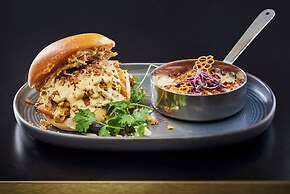 Gatsby Hotel & Restaurant by Happyculture