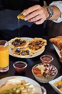 Gatsby Hotel & Restaurant by Happyculture