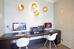 Gatsby Hotel & Restaurant by Happyculture