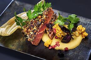 Gatsby Hotel & Restaurant by Happyculture