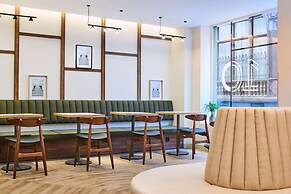 Hotel 10 Opera by HappyCulture