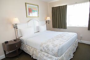 Beach Place Hotel
