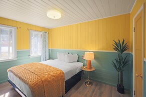 Sessions Retreat & Hotel