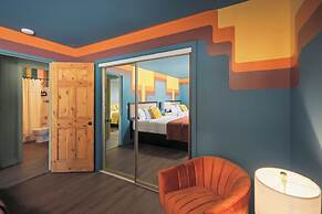 Sessions Retreat & Hotel