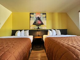 Sessions Retreat & Hotel