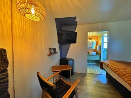 Sessions Retreat & Hotel